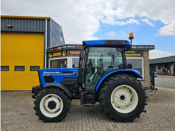 Traktor NEW HOLLAND