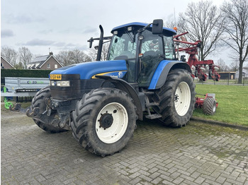 Traktor NEW HOLLAND TM