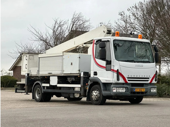 Dvižna ploščad montirana na tovornjak IVECO EuroCargo 180E