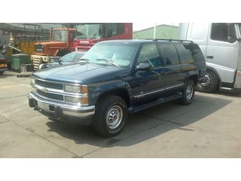 Chevrolet Suburban 4WD TD - Avtomobil