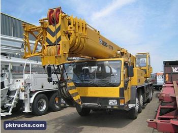 XCMG QY70K 8x4 crane truck - Avtodvigalo