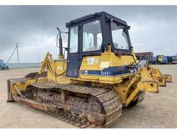 Komatsu D41P-3 , with ripper  - buldožer