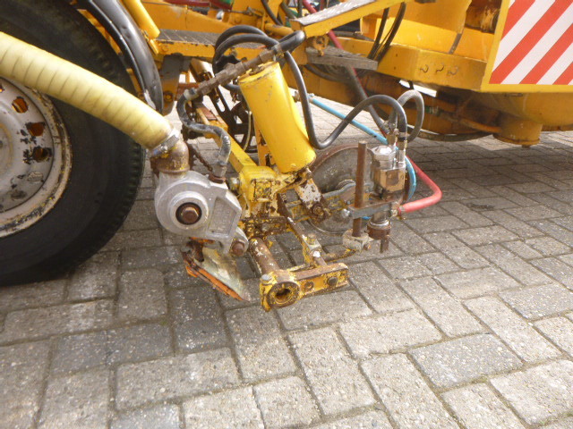 Stroj za asfalterska dela HOFMANN H33D: slika 11