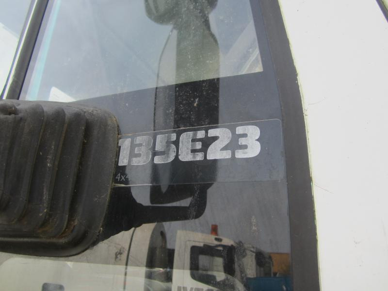 Dvižna ploščad montirana na tovornjak Iveco Eurotech 135E23: slika 3