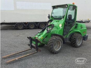  Avant 750 Compact Loader with cab and the telescopic boom - Kolesni nakladalec