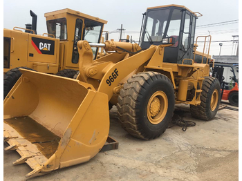 Kolesni nakladalec CATERPILLAR 966F