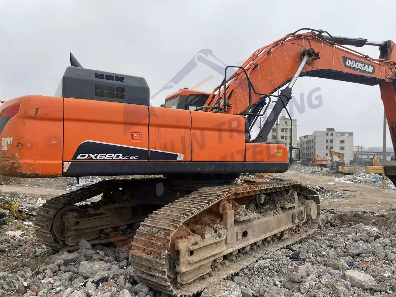 Bager goseničar Low running hours Used Doosan excavator DX520LC-9C in good condition for sale: slika 3