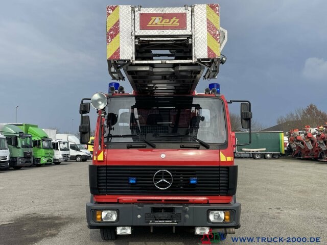 Dvižna ploščad montirana na tovornjak Mercedes-Benz 1422 Metz Feuerwehr Leiter 30 m. nur 31.361 Km.: slika 3