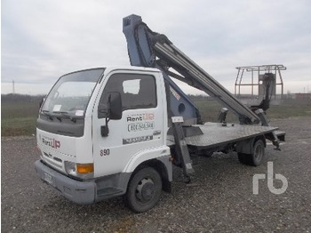 Nissan CABSTAR E110 W/Oil & Steel Scorpion 1812 - Zglobna dvižna ploščad