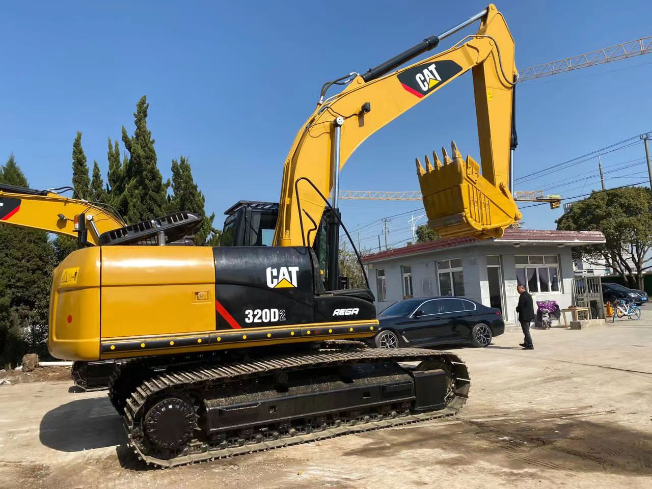 Bager goseničar used excavator CATERPILLAR 320D2 original design and perfect service welcome to inquire: slika 3