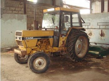CASE International 258
 - Traktor