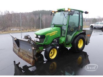  John-Deere 2520 Tractor with plow and spreader - Komunalno/ Posebno vozilo
