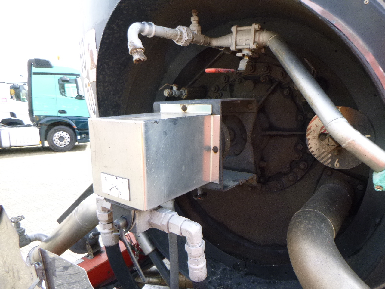 Polprikolica cisterna za transport bitumena Magyar Bitumen tank inox 31 m3 / 1 comp ADR 10-04-2023: slika 11