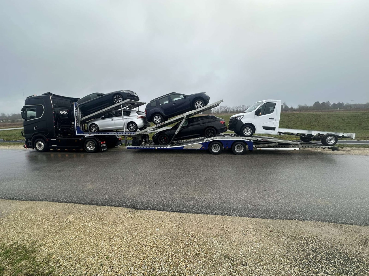 Polprikolica avtotransporter Vega Trailer 2 Axle Jeep Transporter (Vehicles): slika 6