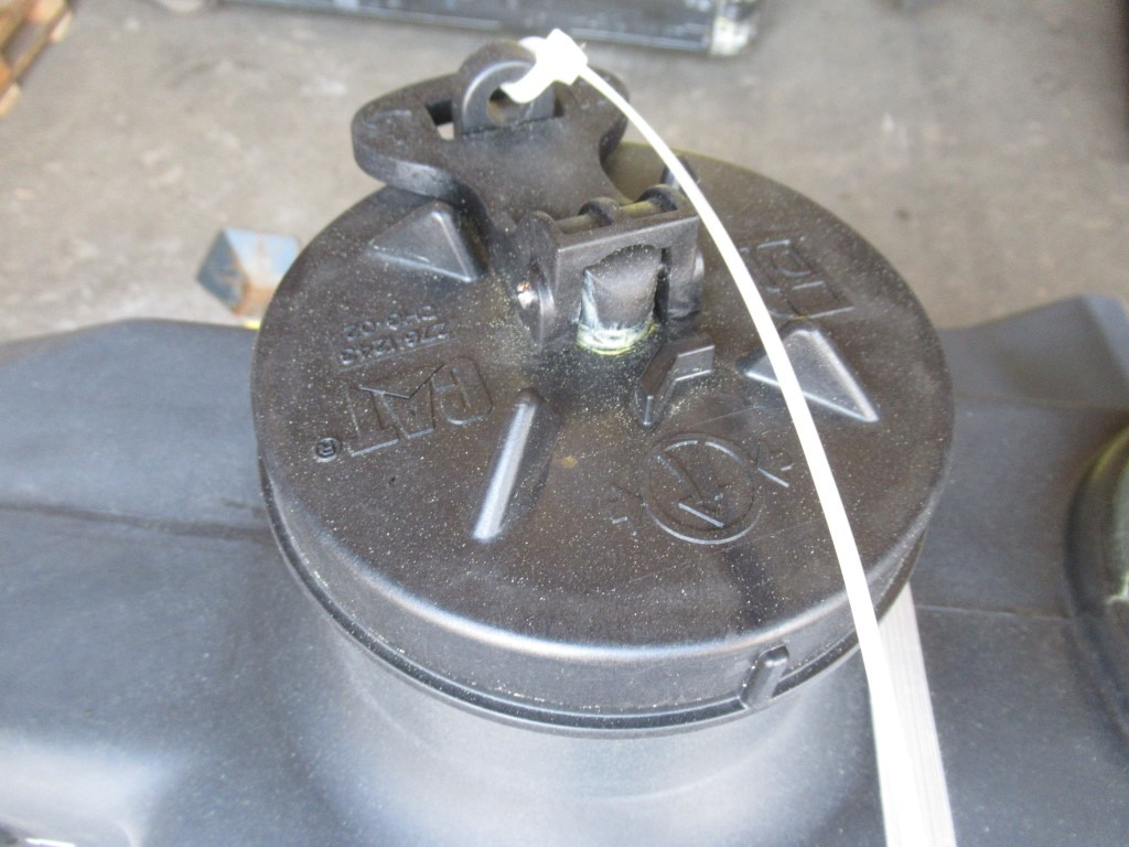 Nov Rezervoar za gorivo za Gradbeni stroj Caterpillar 2644759 -: slika 5