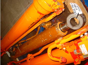 Case Poclain 61 - Hidravlični cilinder