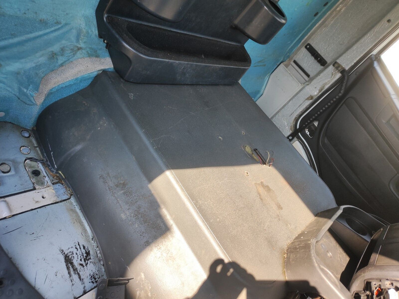 Kabina in notranjost za Tovornjak Iveco Stralis Hi-Street / Trakker Euro 6: slika 8