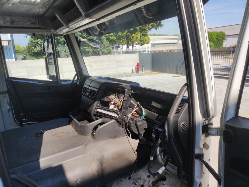 Kabina in notranjost za Tovornjak Iveco Stralis Hi-Street / Trakker Euro 6: slika 7
