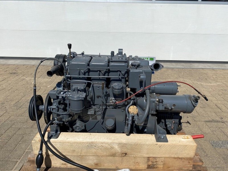 Motor Lister STW 3 35 PK Marine diesel motor met keerkoppeling: slika 3