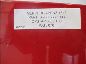 Kabina in notranjost za Tovornjak Mercedes-Benz A 960 666 35 03 Actros Instap Links: slika 3