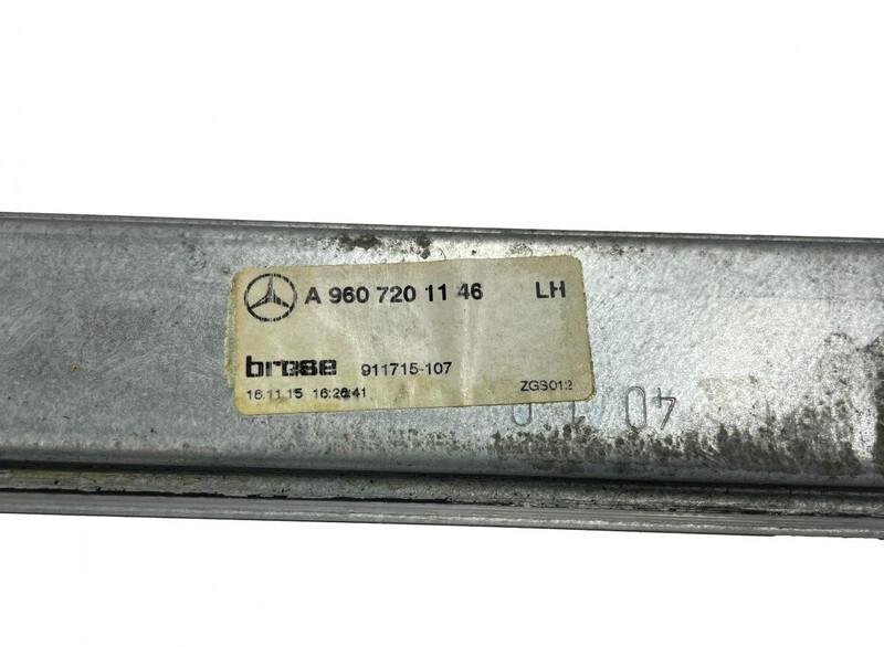 Motorček za dvig oken Mercedes-Benz Actros MP4 1848 (01.12-): slika 6