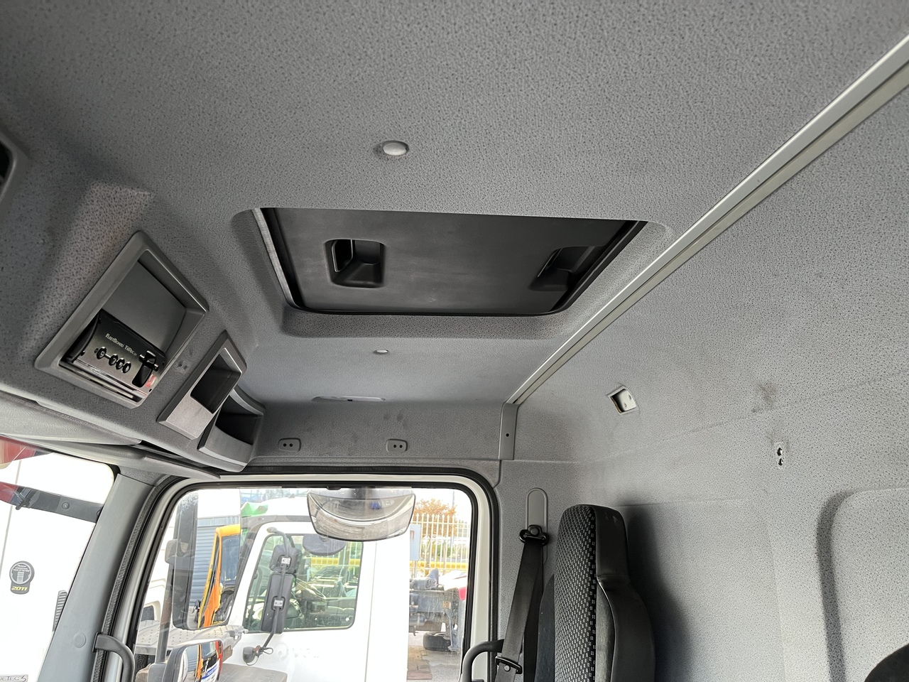 Kabina in notranjost za Tovornjak SHORT CAB COMPLETE ATEGO 3: slika 10