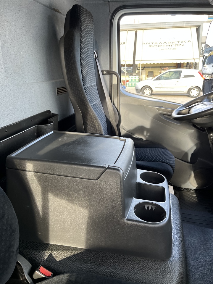 Kabina in notranjost za Tovornjak SHORT CAB COMPLETE ATEGO 3: slika 17