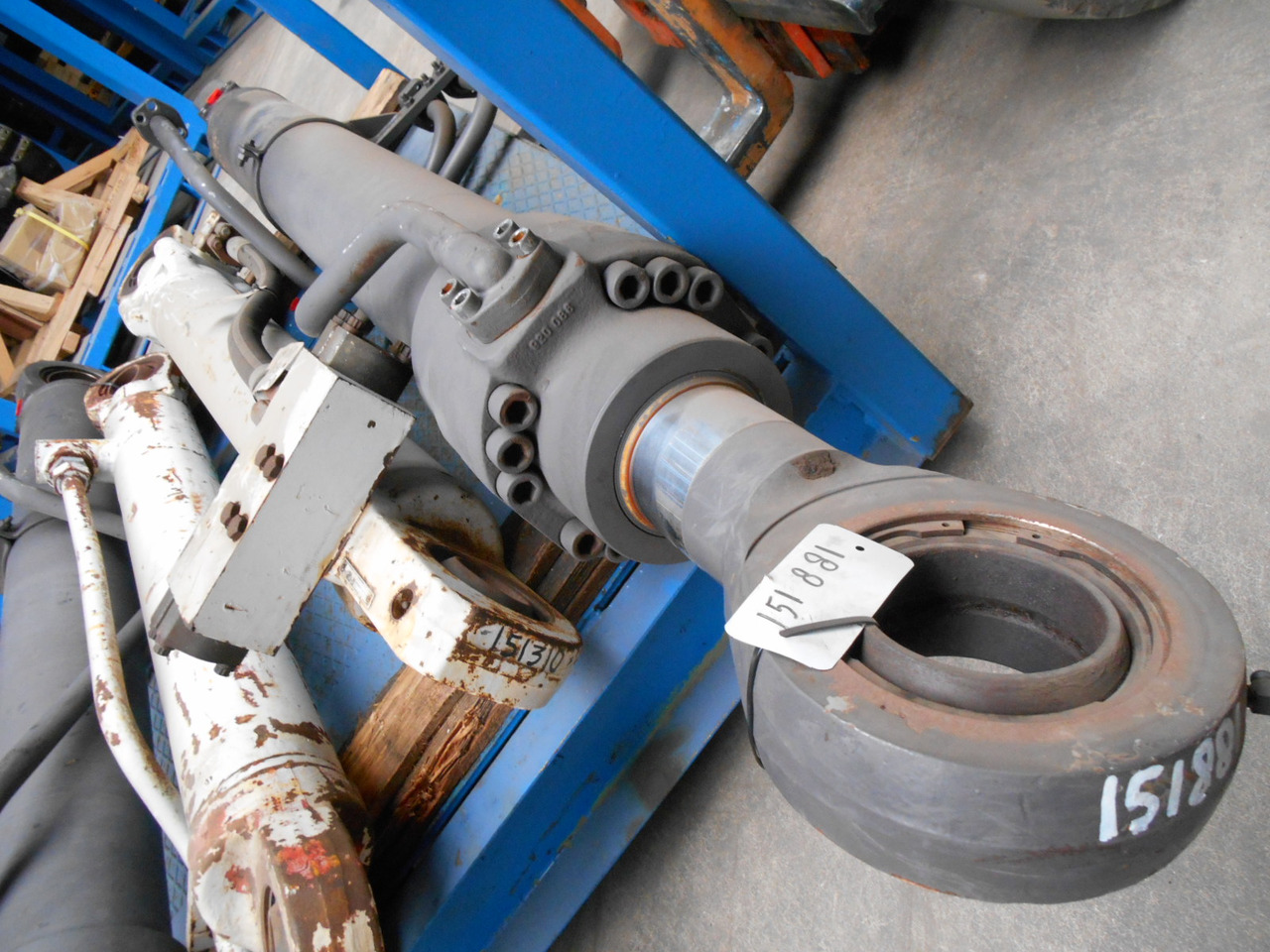 Hidravlični cilinder za Gradbeni stroj Volvo EC390 -: slika 2