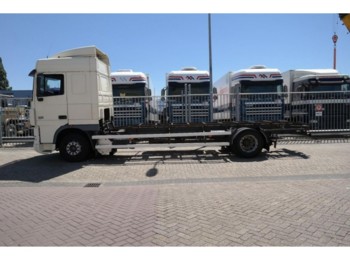 Kontejnerski tovornjak/ Tovornjak z zamenljivim tovoriščem DAF XF 95.380 RENOVA SWITCH SYSTEM RETARDER MANUAL GEARBOX: slika 1