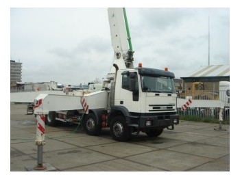 Iveco 8x4 CIFA K4/44 Concrete Pump - Tovornjak