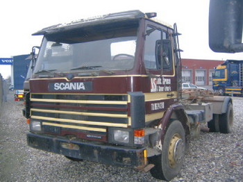 SCANIA  - Kontejnerski tovornjak/ Tovornjak z zamenljivim tovoriščem