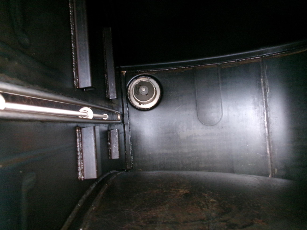 Tovornjak cisterna za transport goriva Mercedes Axor 1829 4x2 steel fuel tank 13 m3 / 5 comp / ADR 01/2024: slika 19