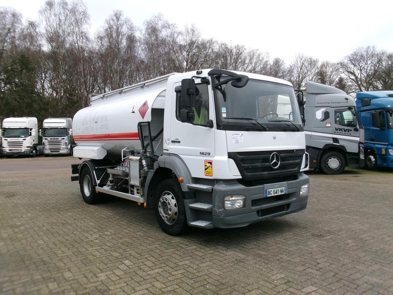 Tovornjak cisterna za transport goriva Mercedes Axor 1829 4x2 steel fuel tank 13 m3 / 5 comp / ADR 01/2024: slika 2