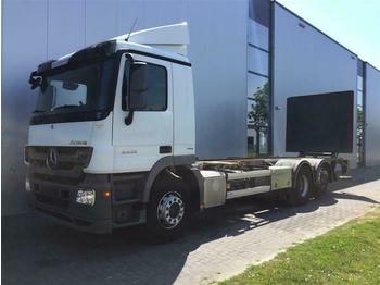 Kontejnerski tovornjak/ Tovornjak z zamenljivim tovoriščem Mercedes-Benz ACTROS 2532 6X2 BDF EURO 5: slika 1
