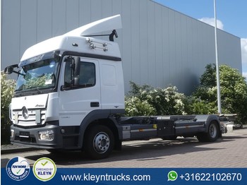 Kontejnerski tovornjak/ Tovornjak z zamenljivim tovoriščem Mercedes-Benz ATEGO 1230 LL streamspace airco: slika 1