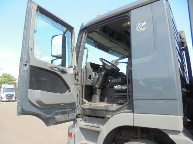Tovornjak s kesonom, Tovornjak z dvigalom Mercedes-Benz Actros 2532 LTNLA: slika 15