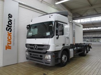Kontejnerski tovornjak/ Tovornjak z zamenljivim tovoriščem Mercedes-Benz Actros 2541 L,6x2: slika 1