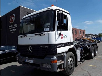 Kontejnerski tovornjak/ Tovornjak z zamenljivim tovoriščem Mercedes-Benz Actros 2635: slika 1