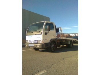 Tovornjak avtotransporter Nissan Cabstar 35.13: slika 1
