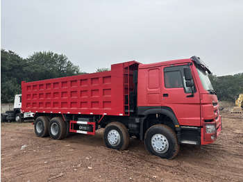 Tovornjak prekucnik SINOTRUK HOWO 420 Dump Truck 8x4: slika 4
