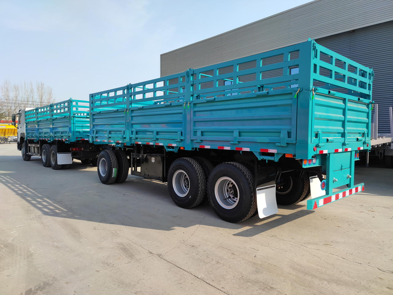 Nov Tovornjak s kesonom za transport razsutega materiala SUNSKY Warehouse truck with full trailer: slika 3