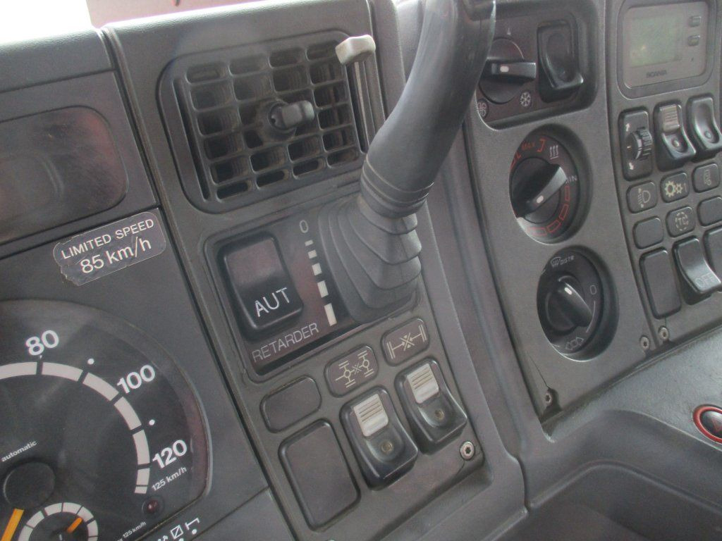 Tovornjak prekucnik Scania 124C 420 6x4: slika 17