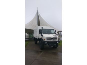 MERCEDES-BENZ UNIMOG U4000 - Tovornjak s ponjavo