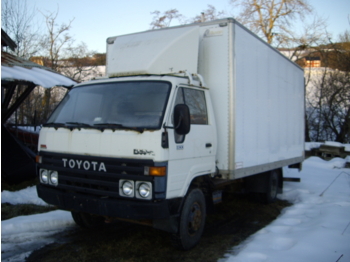 Toyota Dyna - Tovornjak zabojnik
