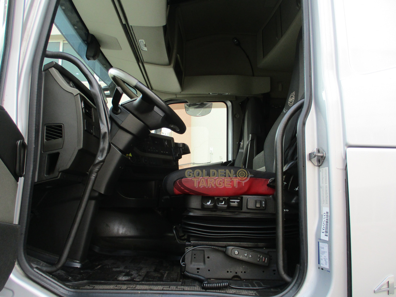 Tovornjak z dvigalom VOLVO FH460 6x2 Truck with HIAB 177 Block Crane: slika 14