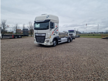Kontejnerski tovornjak/ Tovornjak z zamenljivim tovoriščem DAF XF