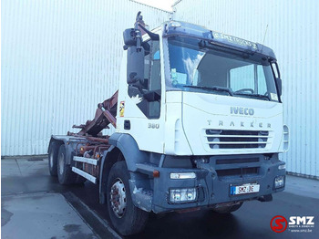 Kontejnerski tovornjak/ Tovornjak z zamenljivim tovoriščem IVECO Trakker