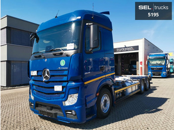 Kontejnerski tovornjak/ Tovornjak z zamenljivim tovoriščem MERCEDES-BENZ Actros 2545