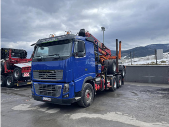 Tovornjak za prevoz lesa VOLVO FH16 700
