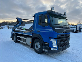 Kontejnerski tovornjak/ Tovornjak z zamenljivim tovoriščem VOLVO FM 330